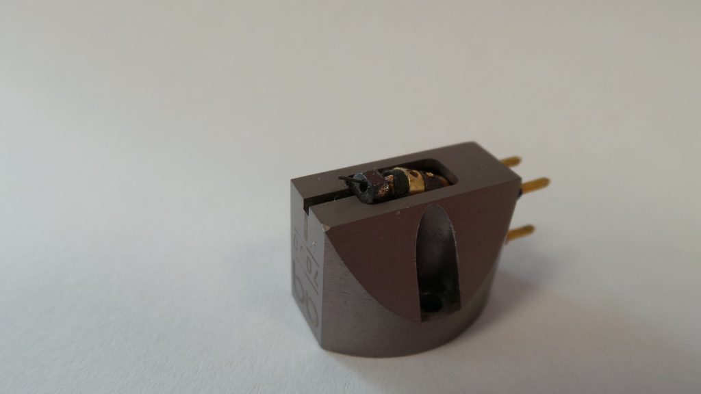 audioquest-aq7000-extra-big-1403-815